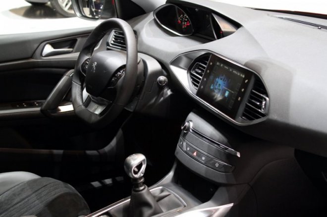 Обзор  Peugeot 308 SW