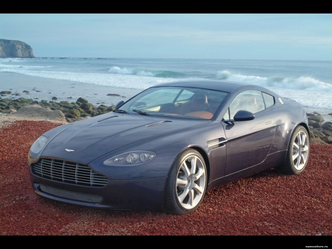 Aston Martin AMV8