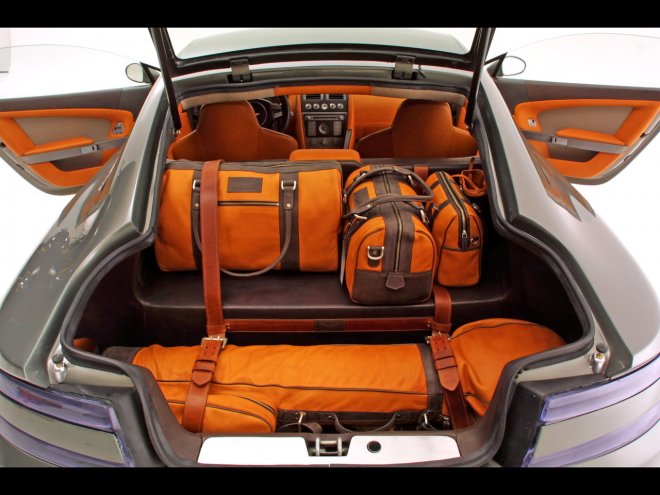 Aston Martin AMV8 Aston Martin AMV8