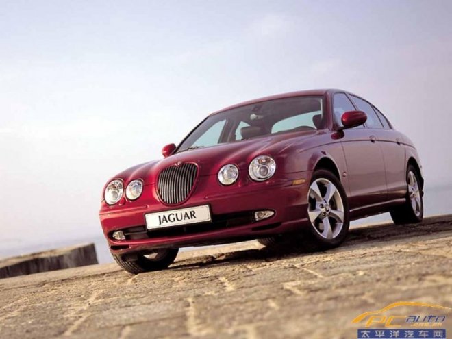 Классический S-Type от Jaguar