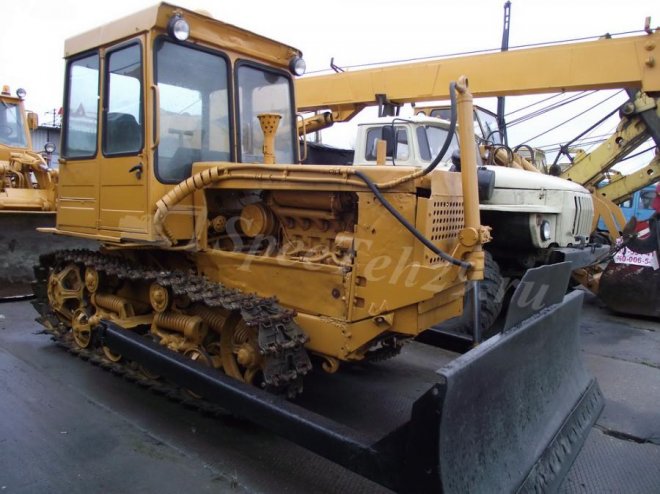 Запчасти на трактор ДТ-75