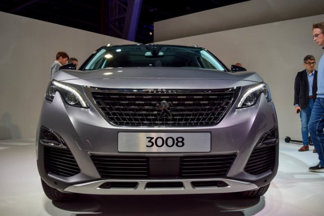 Новый Peugeot 3008 официально представлен в  Париже