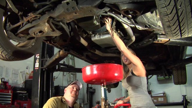 Замена масла в двигателе Замена масла в двигателе